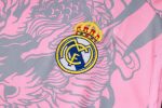 Real Madrid 24/25 Pink Vest (Spray Ink Dragon) - 图片 6