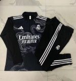 Real Madrid 24-25 Black Ink Spray Kids Training Jacket with White Three-Stripe Shoulder - 图片 3
