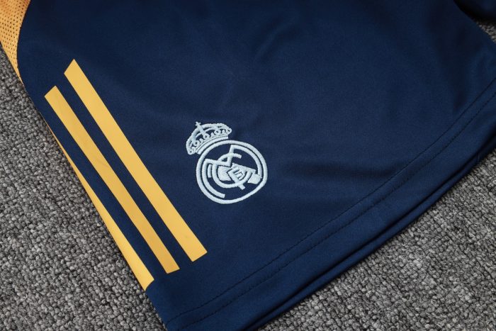 Real Madrid 24/25 Vest in Royal Blue with Light Blue Collar - 图片 3