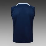 Real Madrid 24/25 Vest in Royal Blue with Light Blue Collar - 图片 8
