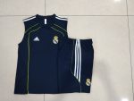 Real Madrid Retro Vest in Light Blue with Green Trim - 图片 9