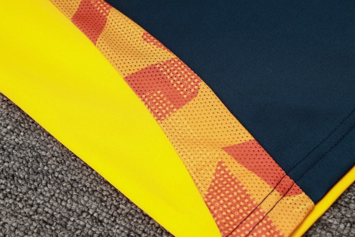 Real Madrid 24-25 Semi-Zip Jacket Blue (Yellow Collar) - 图片 4