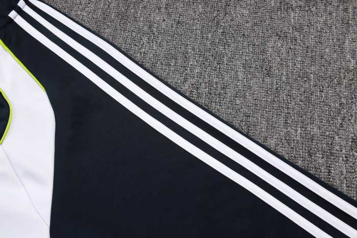 Real Madrid Retro Edition Long Zipper Jacket in White and Cyan - 图片 5