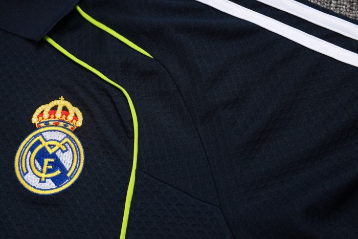 Real Madrid Retro Polo Shirt - Green Trim - 图片 6