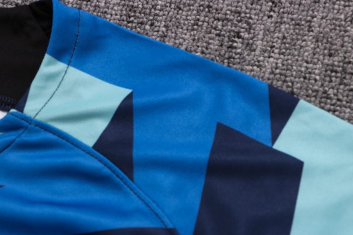 Inter Milan 2022-23 Short Sleeve Training Suit with 5-Inch Shorts in Blue - 图片 5