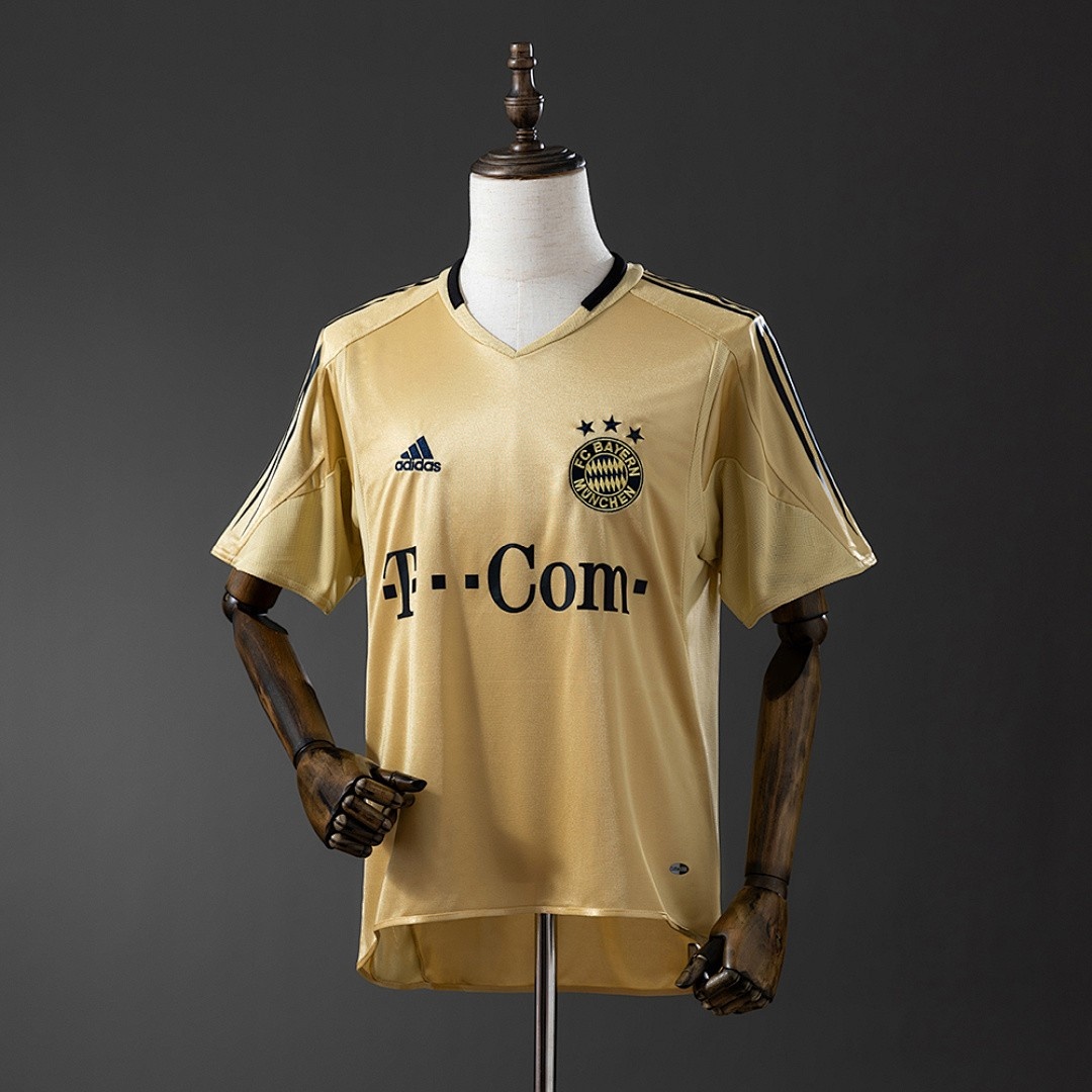 Bayern Munich 2004-2005 Away Retro Shirt
