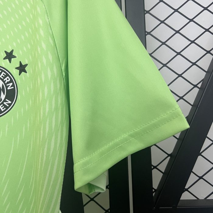 Bayern Munich 25/26 Goalkeeper Green Jersey - 图片 4