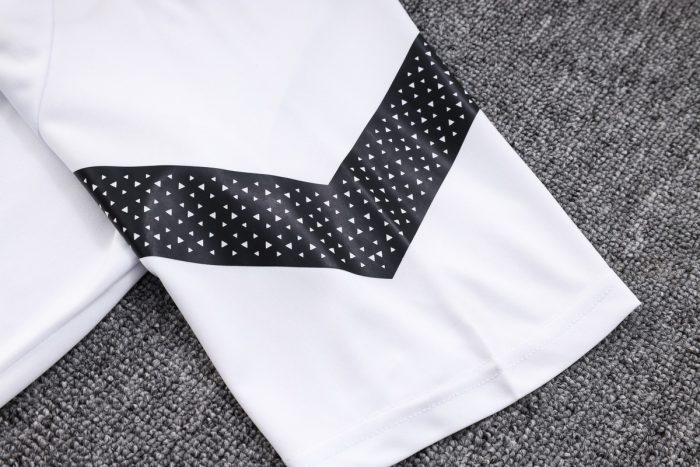 Borussia Dortmund 22-23 White Short Sleeve Training Set with 5-Inch Shorts - 图片 5