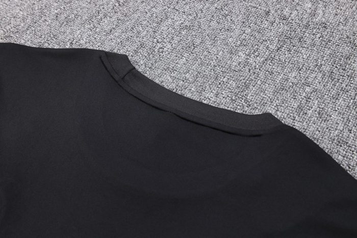 Borussia Dortmund 23-24 Black Short Sleeve Training Suit with White and Yellow Shoulder Trim and Pants - 图片 3