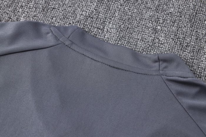 Borussia Dortmund 22-23 Grey Short Sleeve Training Set with 5-Inch Shorts - 图片 5
