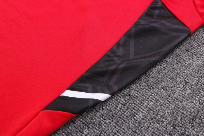 Bayern Munich 22/23 Red Half-Zip Jacket - 图片 4