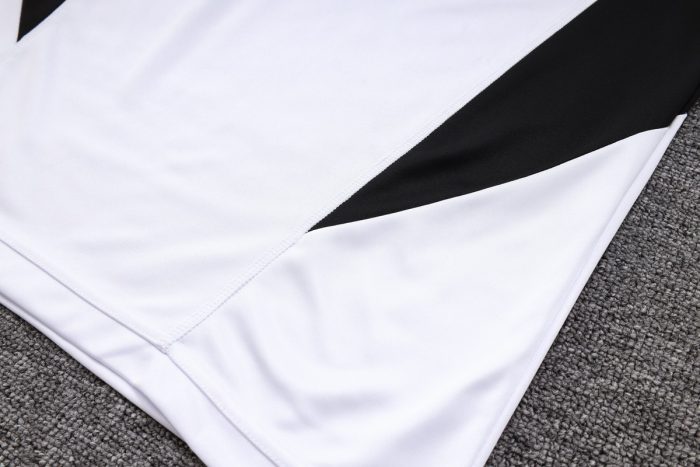 Bayern Munich 23-24 Half Zip Jacket White - 图片 3