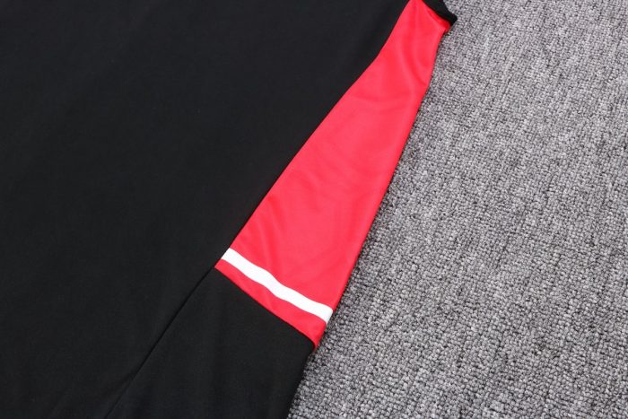 Bayern Munich 22/23 Black Vest with Red Trim - 图片 3