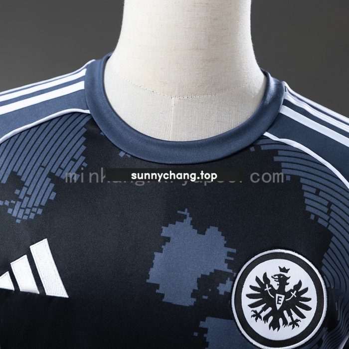 Frankfurt 25/26 Third Jersey - 图片 7