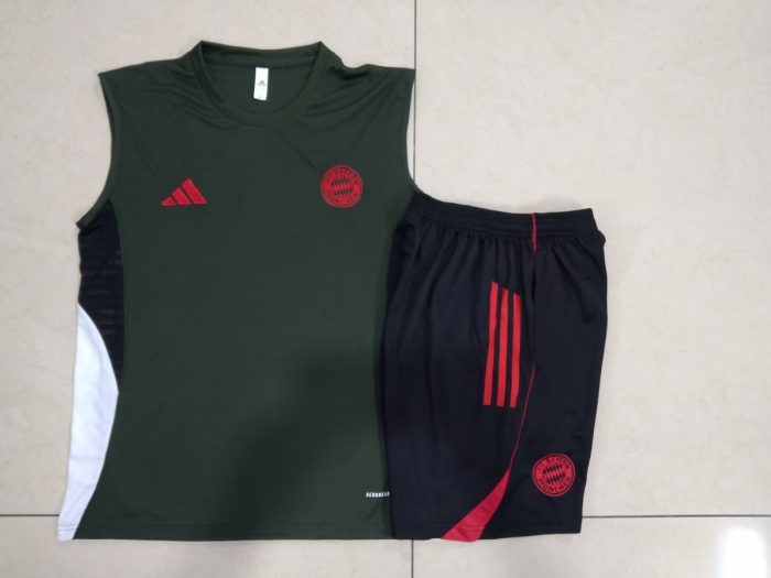 Bayern Munich Dark Green Vest - 图片 9