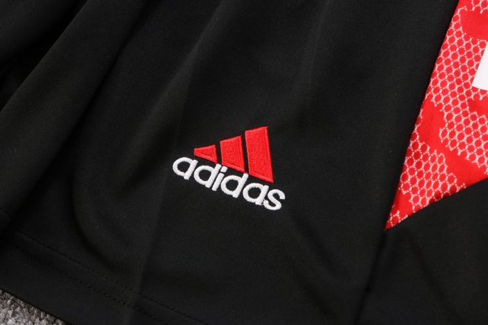 Bayern Munich 22/23 Black Vest with White Trim - 图片 3