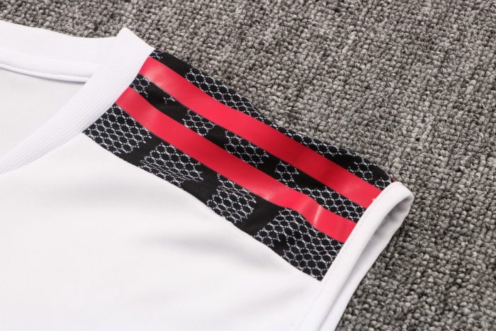 Bayern Munich 22/23 White Vest with Red Trim - 图片 6