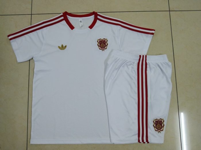 Bayern Munich 125th Anniversary White Short Sleeve T-Shirt - 图片 9