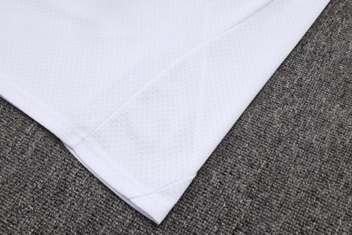 Bayern Munich 2526 Retro Short Sleeve T-Shirt White with Blue Trim - 图片 3