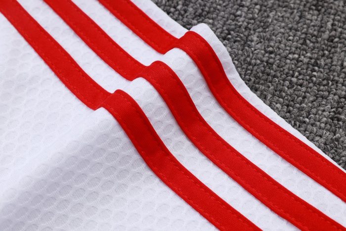 Bayern Munich 2526 Retro Short Sleeve T-Shirt White with Blue Trim - 图片 5