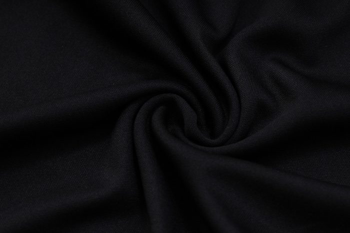 Bayern Munich 23-24 Black Short Sleeve Training Set with 3/4 Pants - 图片 4