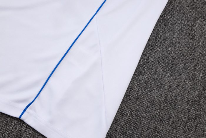 Bayern Munich 25/26 Half-Zip Retro Edition White with Blue Trim - 图片 4