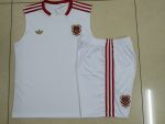 Bayern Munich 125th Anniversary White Vest - 图片 9
