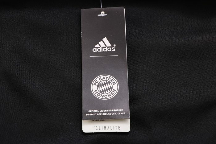 Bayern Munich 22-23 Black Short Sleeve Training Set with 5-Inch Shorts - 图片 4