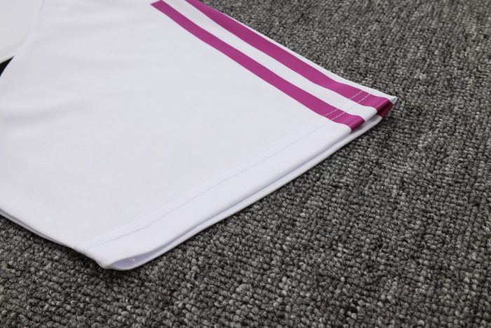 Bayern Munich 23-24 White Short Sleeve Training Set with 3/4 Pants - 图片 6