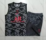 PSG 23/24 Black Grey Vest (Spray Ink) - 图片 9