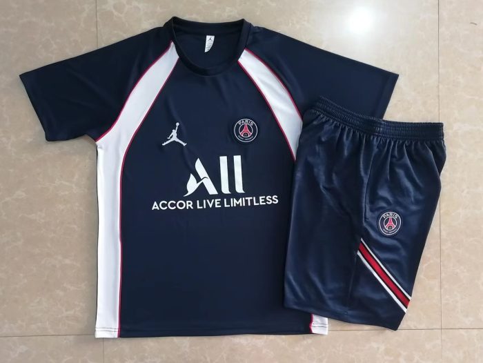 PSG 22/23 Jordan Training Short Sleeve Set in Royal Blue with White Side Stripes and 5-Inch Shorts - 图片 9