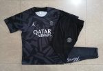 PSG 22/23 Jordan Dark Grey Splatter Short Sleeve Training Set with Pants - 图片 9