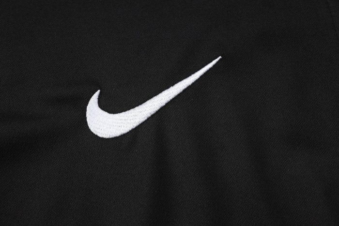 PSG 23-24 Black Half-Zip Jacket with White Shoulders - 图片 5
