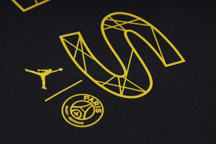 PSG 22-23 Jordan Black Short Sleeve Training Set with 3/4 Pants - 图片 4