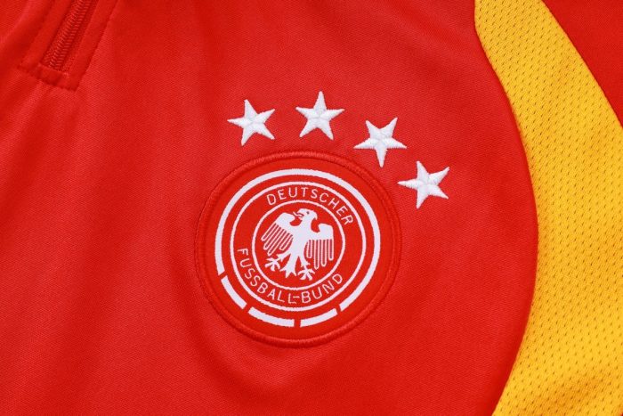 Germany Red Half-Zip Jacket - 图片 6