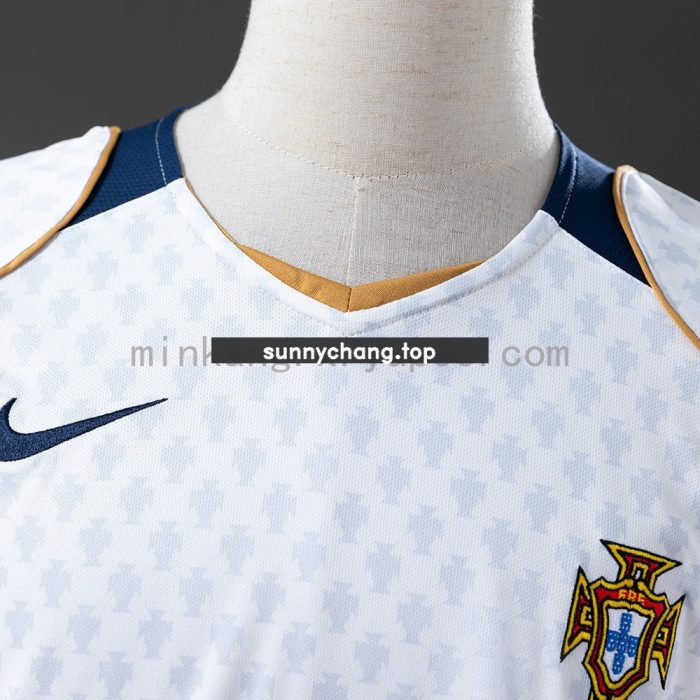 Portugal 2004 Away Retro Jersey - 图片 5