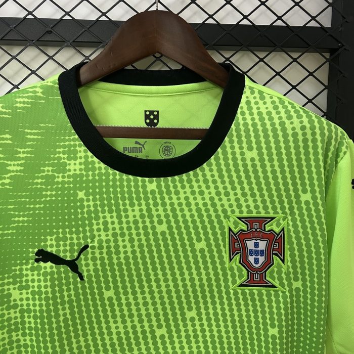 2025 Portugal Goalkeeper Jersey Green - 图片 3