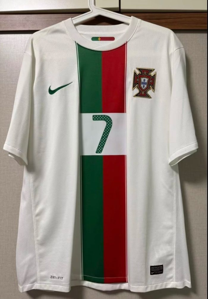 Portugal 2010 Away Retro Jersey - 图片 3