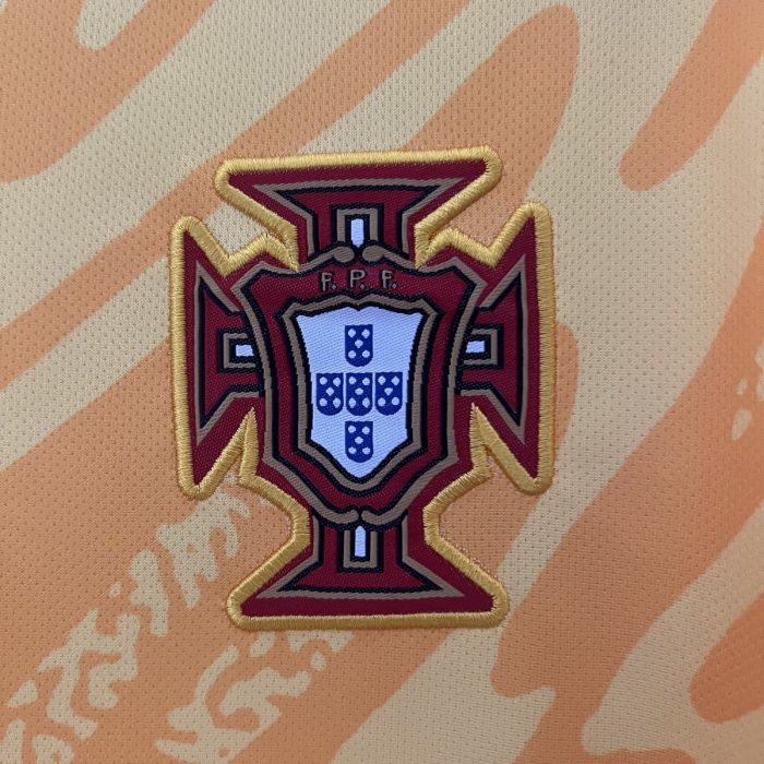 2024 Portugal Goalkeeper Jersey Yellow - 图片 7