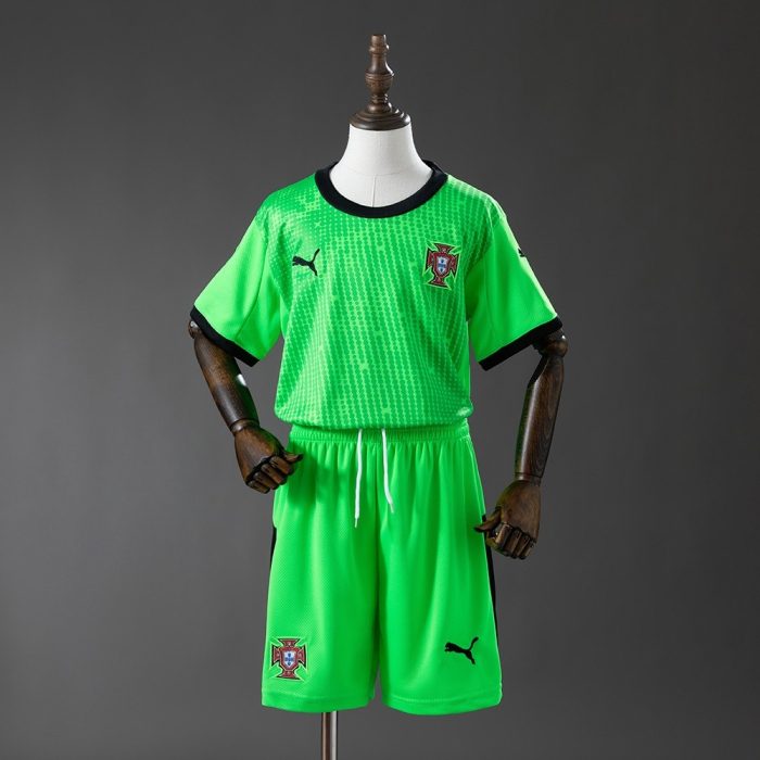 Portugal 2026 Fluorescent Green Kids Jersey - 图片 2