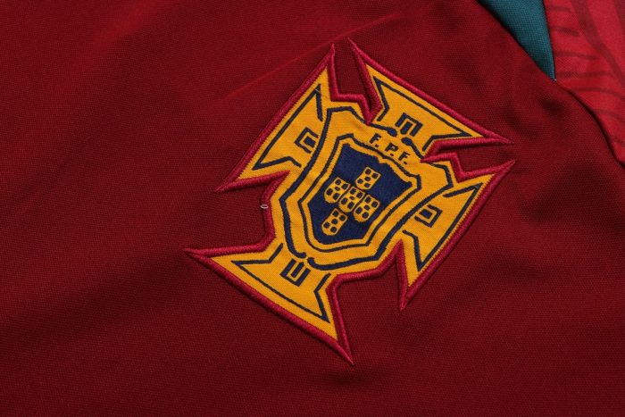 Portugal 22/23 Maroon Short Sleeve Training Suit with 5-Panel Shorts - 图片 5
