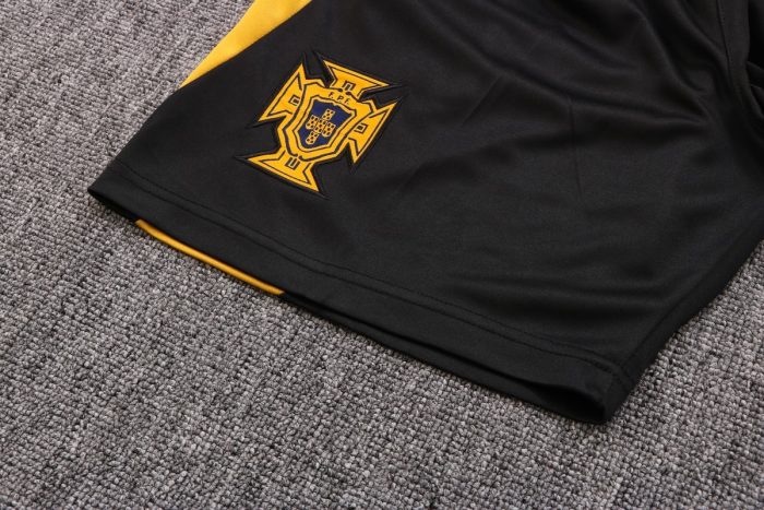 Portugal 22-23 Black Short Sleeve Training Suit with 5-Panel Shorts - 图片 3