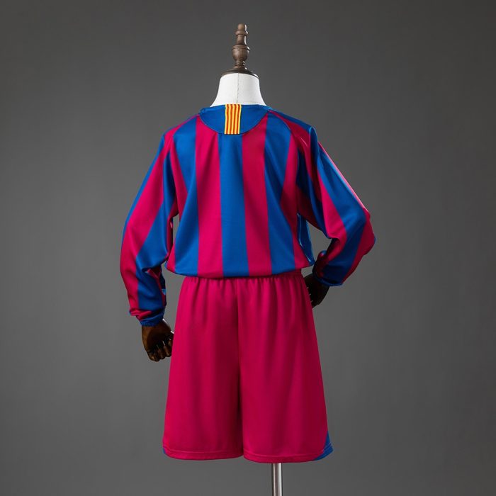 Barcelona 05/06 Home Retro Long Sleeve Kids Kit Jersey - 图片 2