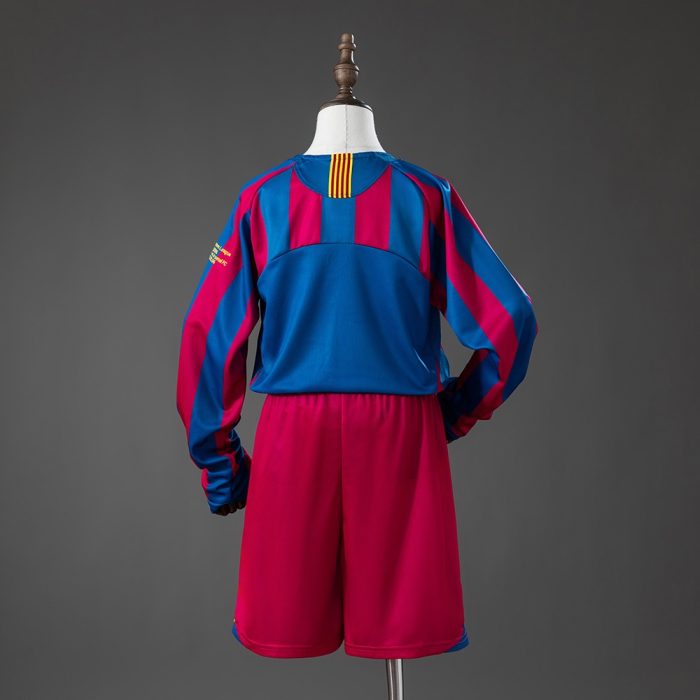 Barcelona 05/06 Home Retro Long Sleeve Kids Kit Jersey - 图片 2