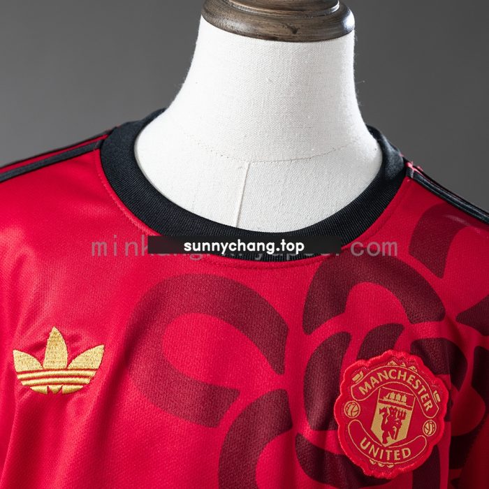 M-U 25/26 Cultural Story - Red Kids Kit Jersey - 图片 8