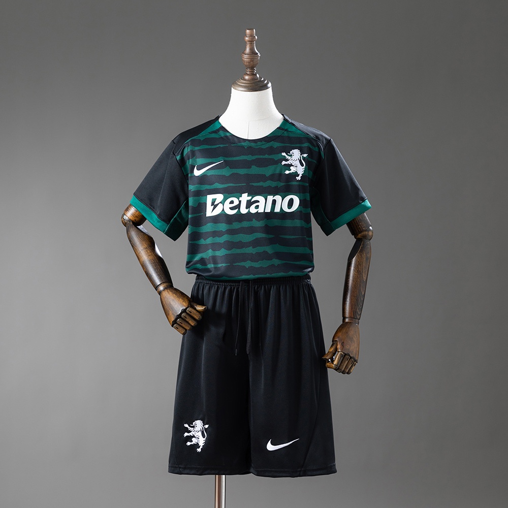 JER-10413_1 Sporting CP 25/26 Christmas Special Edition Kids Kit Jersey - 图片 1