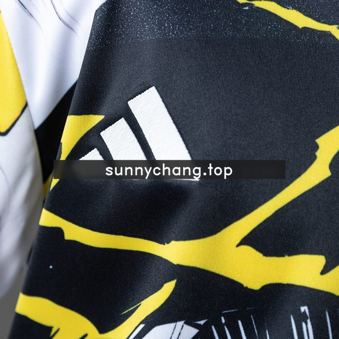Real Madrid 25/26 Avengers Pre-Match Black and White Kids Kit - 图片 6