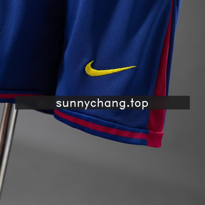 Barcelona 25/26 Collaboration x DPLAY Kids Kit Jersey - 图片 3