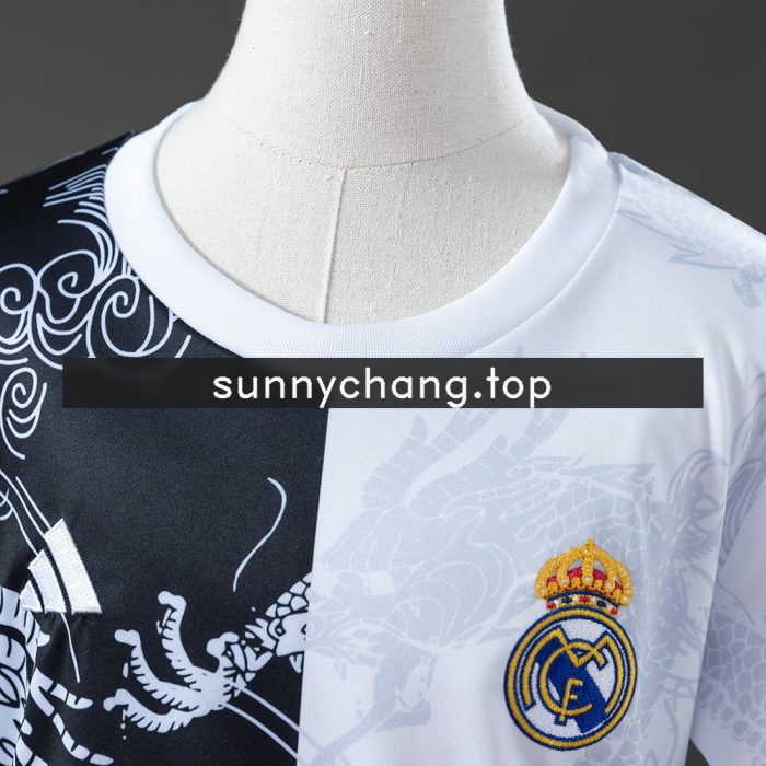 Real Madrid 25/26 Dragon Special Edition Kids Kit Jersey - 图片 8