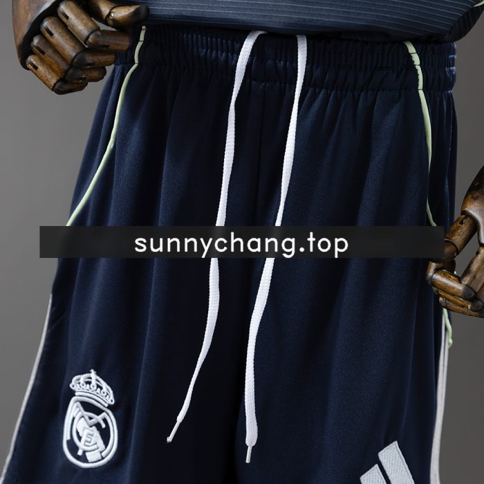 Real Madrid Away Kids Kit Jersey - 图片 3